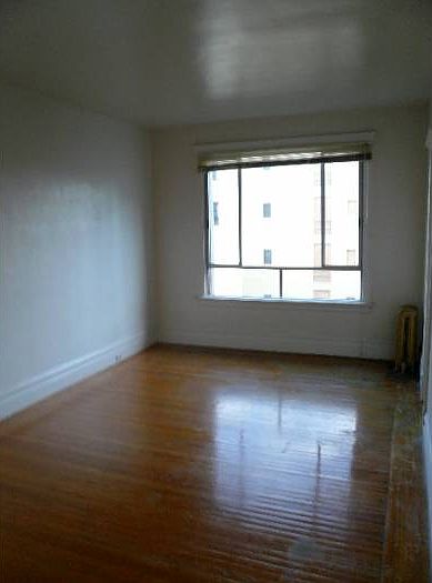 2nd image of 955 Bush St APT 205