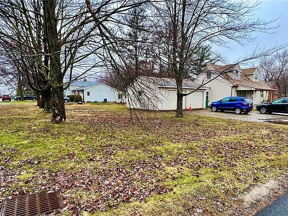 5th image of 3946 Monroe Ave