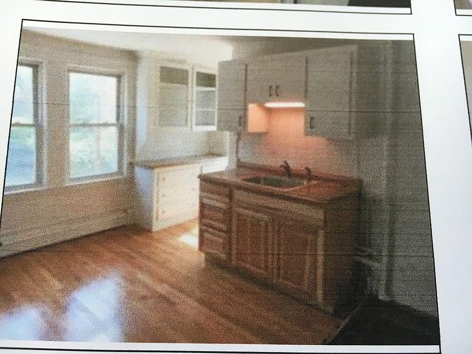 2nd image of 6 Wiley Pl #2
