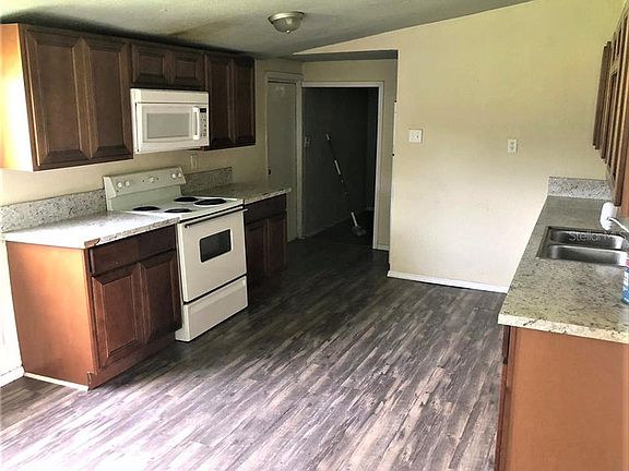 4th image of 949 Saddlewood Blvd