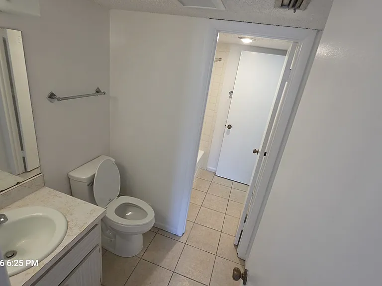 593 Fairways Cir — Photo 5