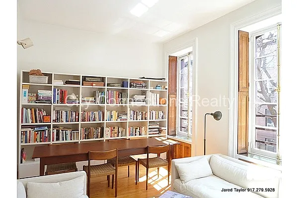Rented by City Connections Realty | media 18