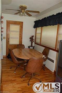 Dining el off of larage living room.