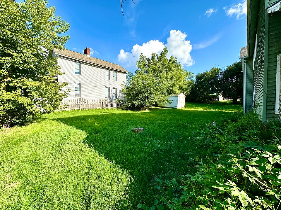 105 W Terrace Ave