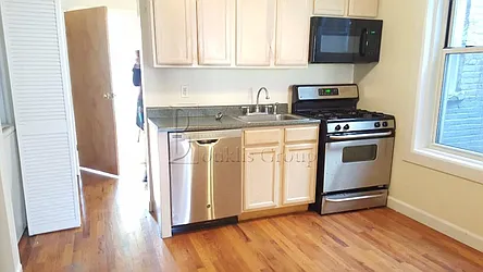 Rented by Bouklis Group