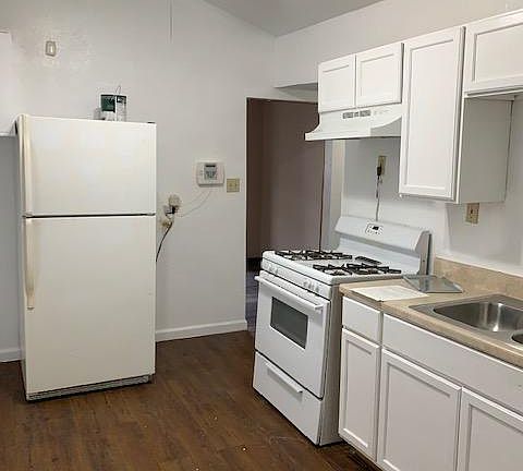 4th image of 8984 Ramona Ave