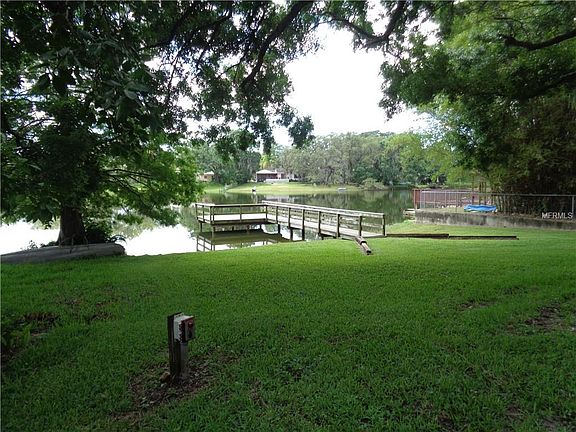 5th image of 1216 N Pine Lake Dr
