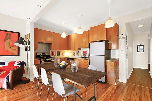 Rented by Stribling | media 7