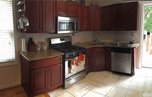 5th image of 10917 Union Hall St