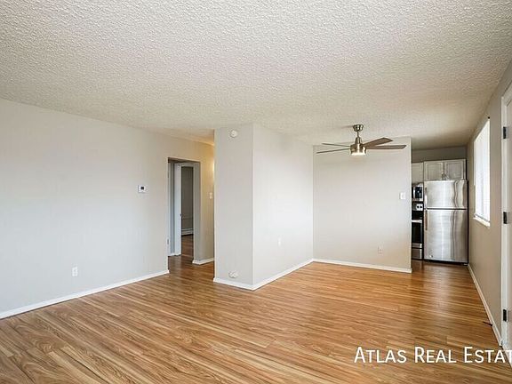 4th image of 1802 E Lasalle St #4