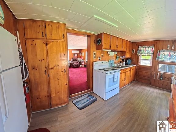 4th image of 2423 Lakeside Dr