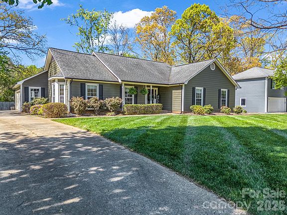 4th image of 2340 Wynbourne Dr