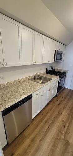 100 8th St Photo 1