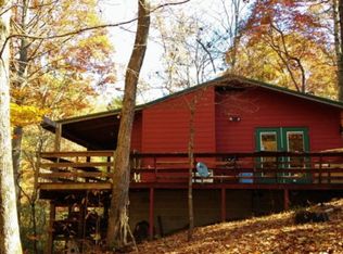 26 Potters Ln, Murphy, NC 28906