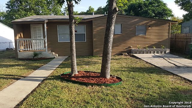 1st image of 226 Notre Dame Dr