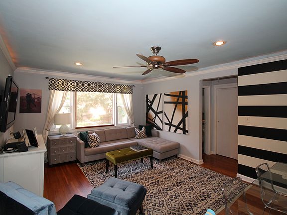 2nd image of 37 Carpenter Ave APT B