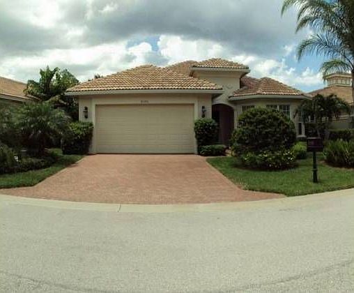 1st image of 2190 Falls Cir