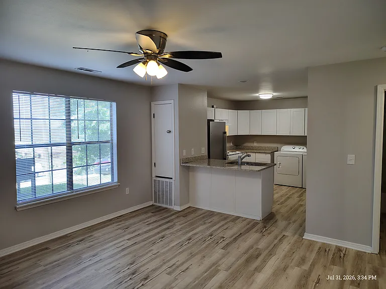 1065 N Lindell Ave #1 — Photo 2