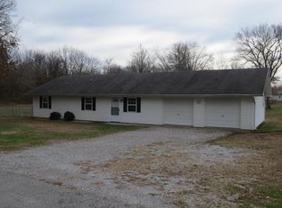 5022 John St, Christopher, IL 62822