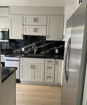 3rd image of 284 Cherry Ave APT 2