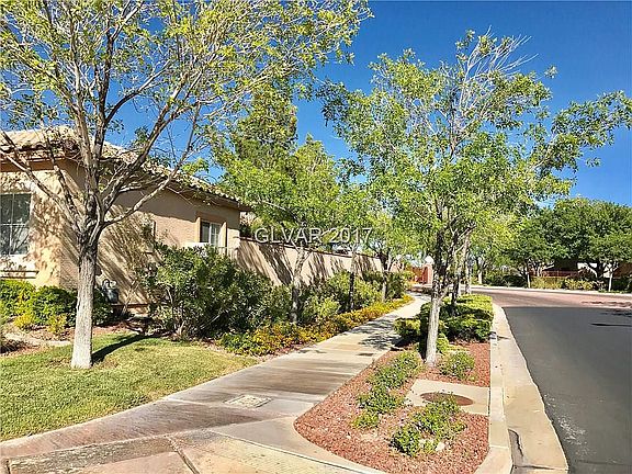 5th image of 2732 Sweet Willow Ln