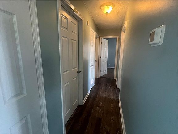 5th image of 201 Grogan Rd NE