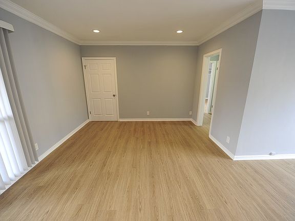 3rd image of 411-421 Witmer St #413-3