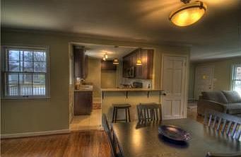 4th image of 5451 Rosewood St