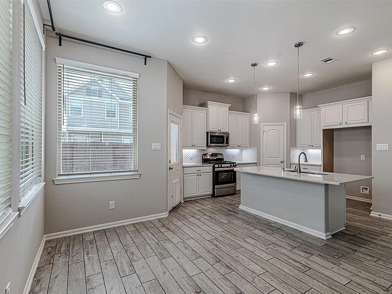 5543 Purple Meadow Ln — Photo 17