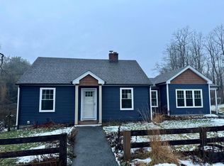 102 Wigsten Rd, Pleasant Valley, NY 12569
