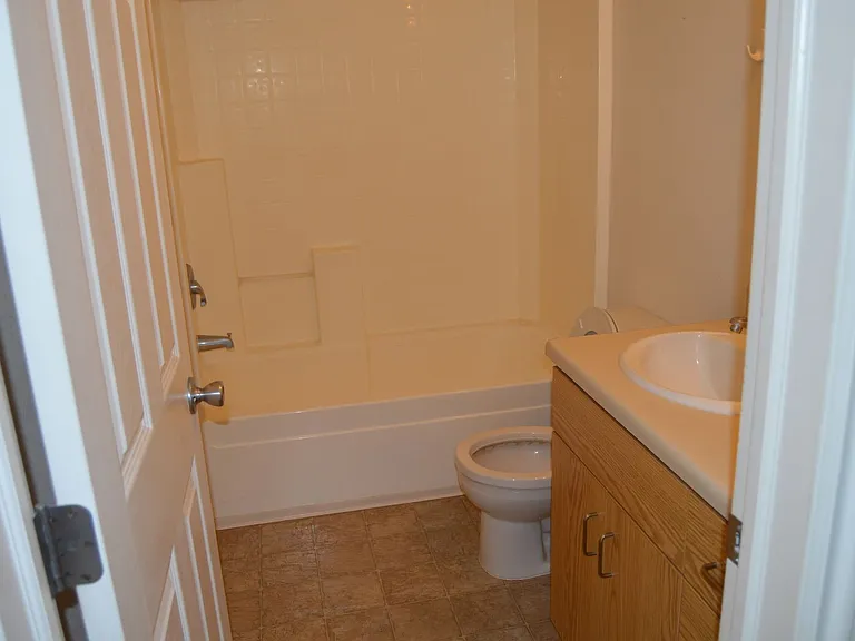 341 N 500 W — Photo 7