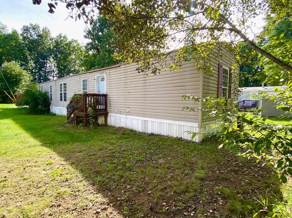 90 Pyramid Pines Est, Saratoga Springs, NY 12866