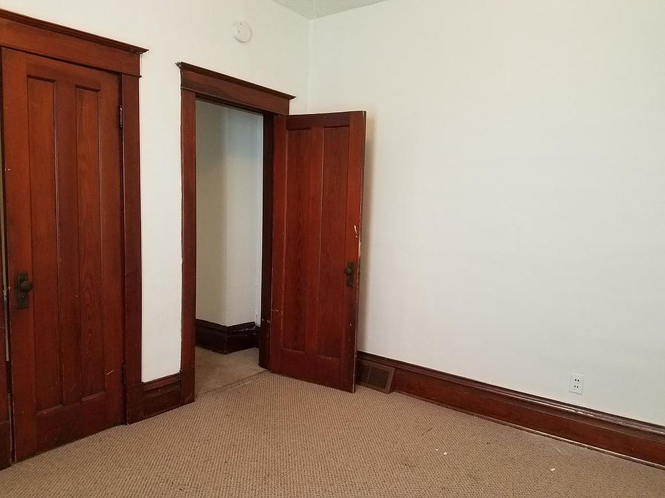 2nd image of 1406 Pacific St