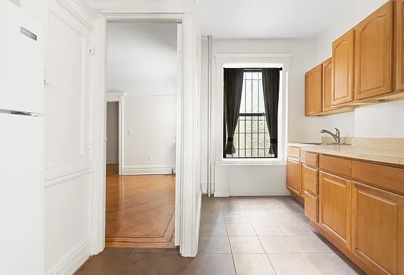 Rented by SERHANT. | media 5