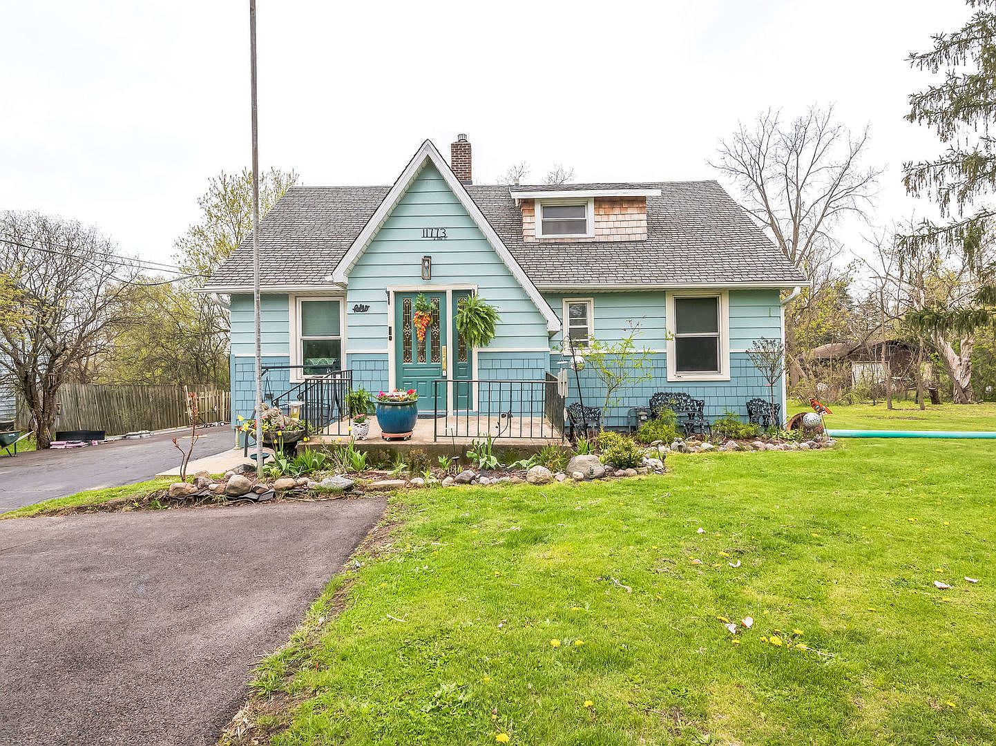 11773 W 33rd St, Beach Park, IL 60099 | Zillow
