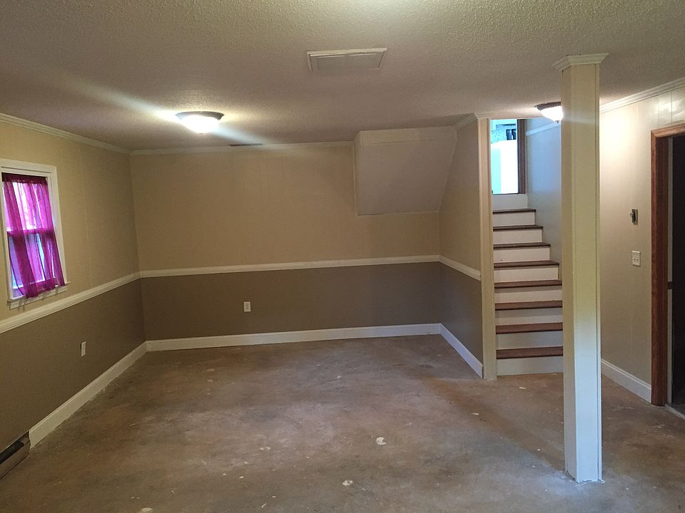 2nd image of 203 Elmwood St