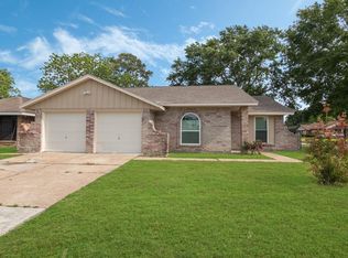 4206 Oak Shadows Dr, Houston, TX 77091