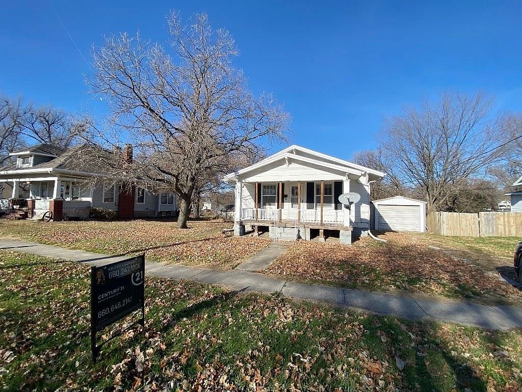 1419 Clay St, Chillicothe, MO 64601 | Zillow