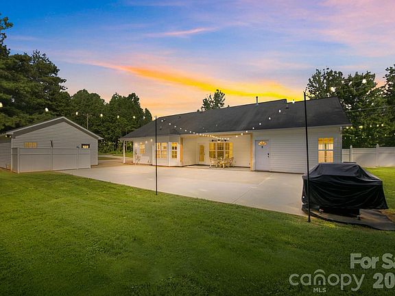 2nd image of 9552 Brief Rd