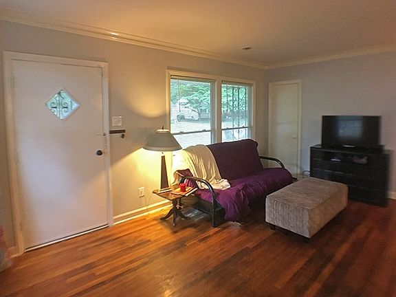 3rd image of 5010 Princeton Ave