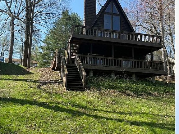 4th image of 503 Greenacre Cir