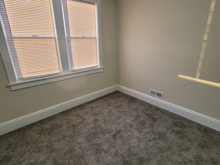 844 Forest St — Photo 13