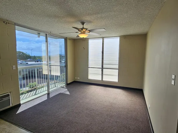 906 Lehua Ave #C401, Pearl City, HI 96782
