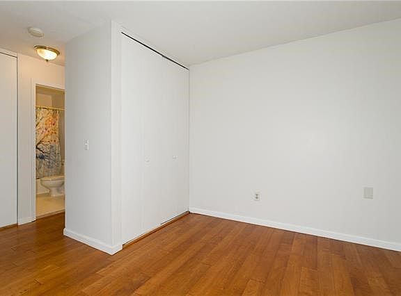3rd image of 503 Drew Ln