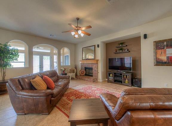 5th image of 2804 Plantation Dr