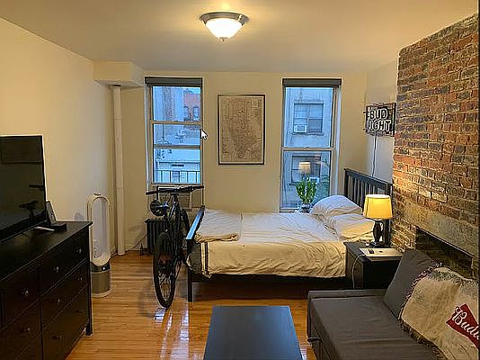 2nd image of 346 E 9th St APT 14