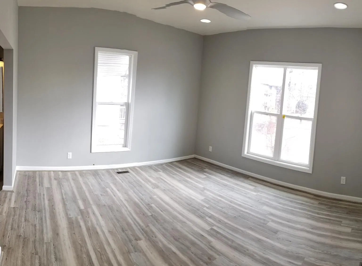 4604 Stockwell St — Photo 1