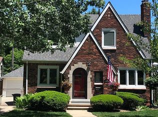 836 Cadieux Rd, Grosse Pointe, MI 48230