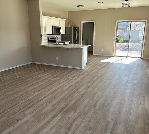 5th image of 1203 E COWBOY COVE Trail