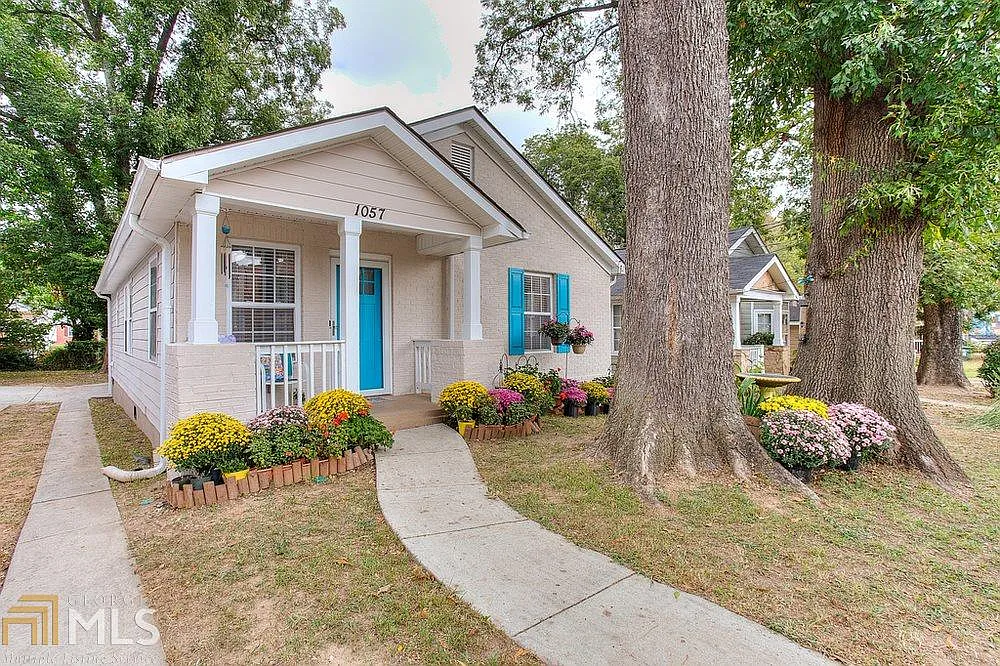 1057 Fair St SW photo 1